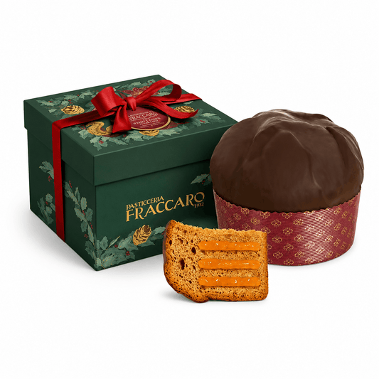 Panettone Vienna Style cu cacao, cremă de caise și glazură de ciocolată Fraccaro 750g Fraccaro